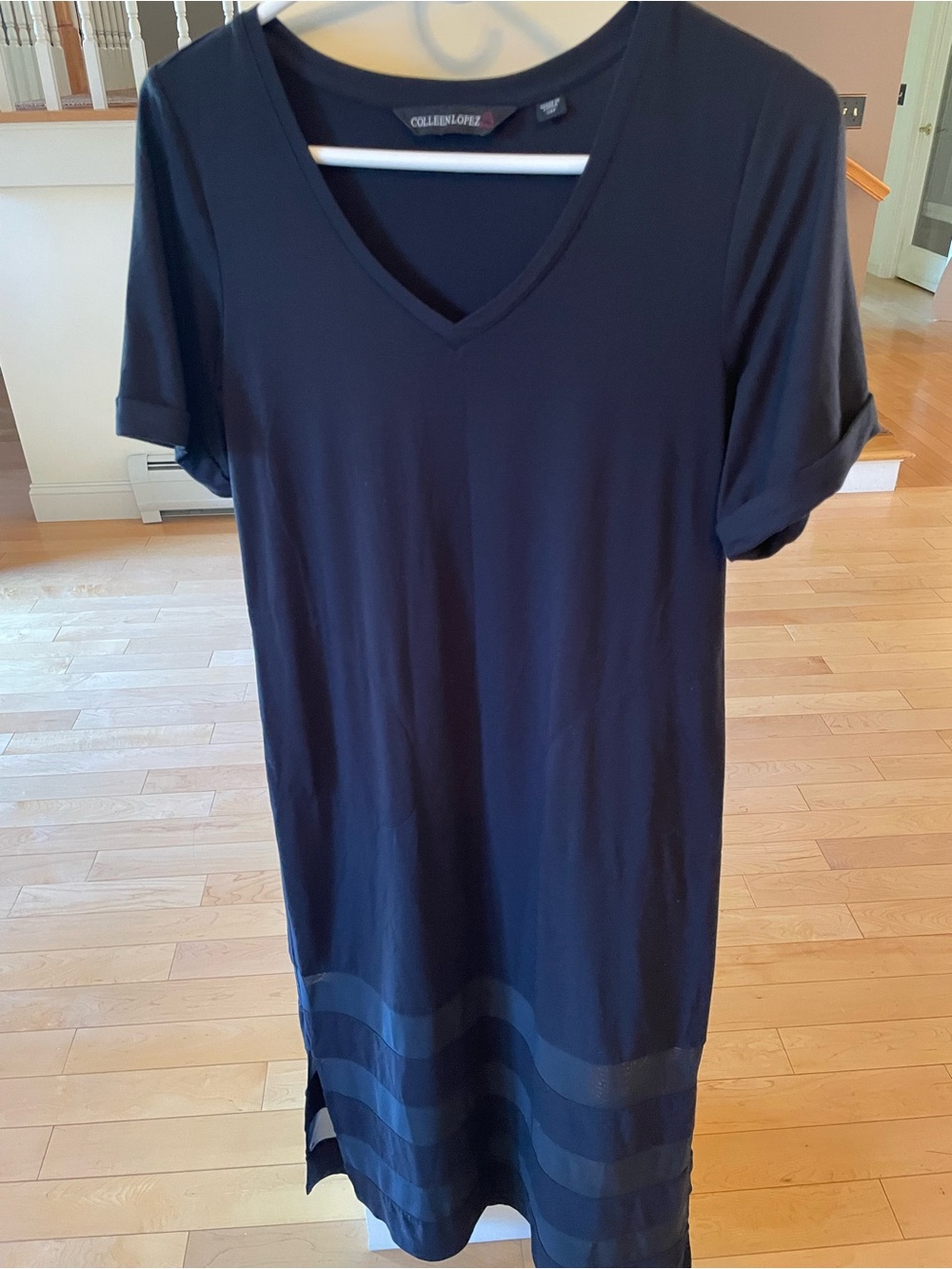V-neck navy top